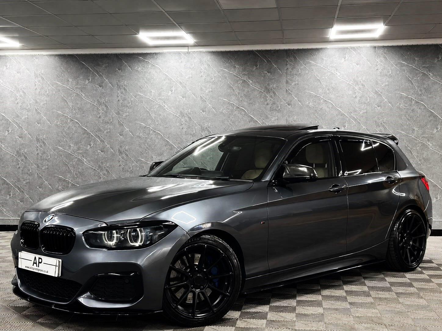 BMW 1 Series secondary view